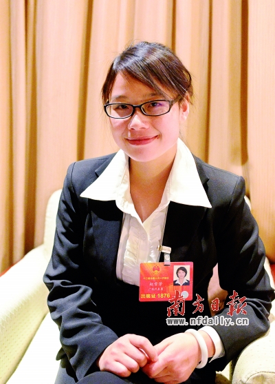 中央和地方应该有统一的大学生村官培养计划，比如，愿意留在基层的有什么更好的保障措施；想晋升的，能否通过一定方式转入编制内；想继续深造的，是否有一定机会