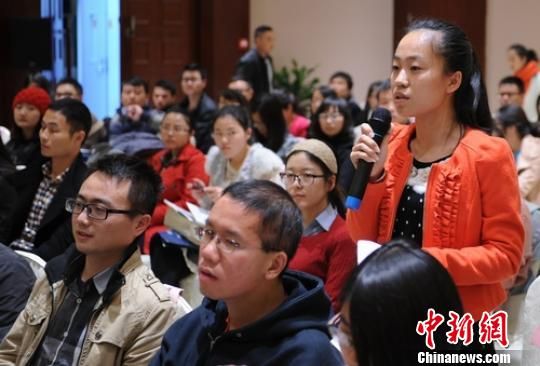 成都村政学院正式开课300余村官走进课堂培训