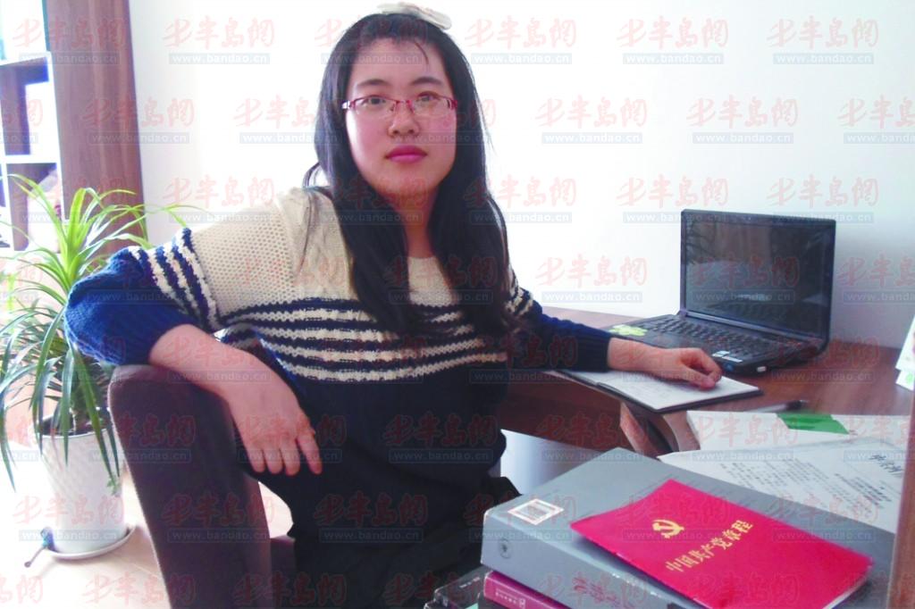 正在休产假的宋江萍有空时就上网了解镇上和村里的情况。